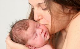 Очі новонародженої дитини: норма та відхилення