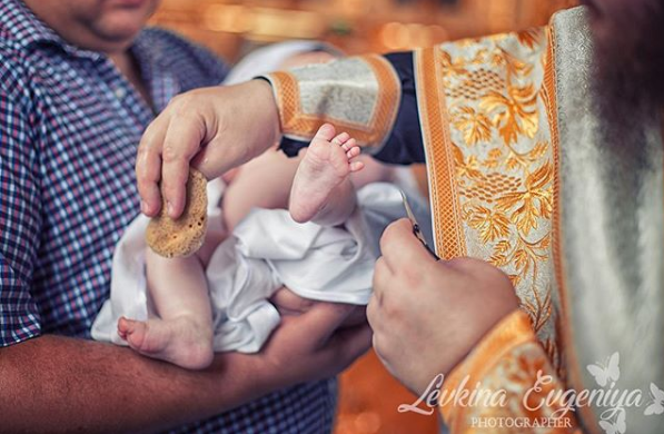 Хрещення дитини: 7 важливих питань та відповіді на них