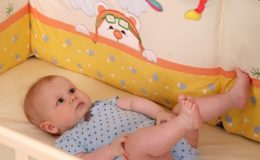 Кроватка для новорожденного: нюансы выбора