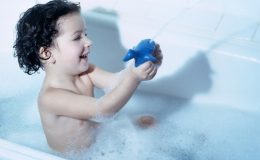 Купаемся и рисуем — уроки творчества во время водных процедур