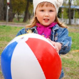 Ваш малюк лівша чи правша? Тест на визначення