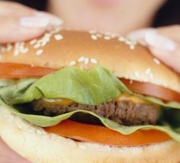 Как справиться с тягой к вредным продуктам?