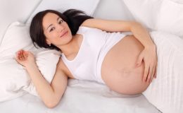 Короткозорість: кесареве чи природні пологи?
