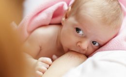 Отлучаем от груди: чего делать не нужно?