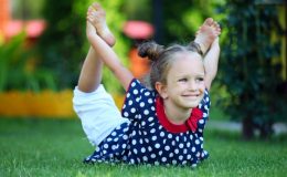 Как укрепить спину и пресс малыша? 8 лучших упражнений