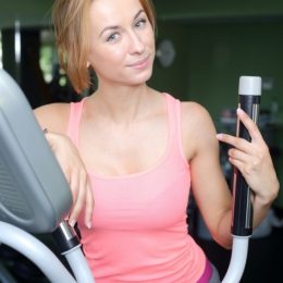 Фітнес, як не крути, або Як займатися навіть у ці дні!