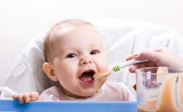 Введение первого прикорма: 7 секретов для мамы