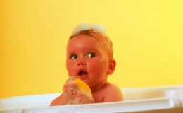 Купание новорожденного — несколько полезных советов для родителей
