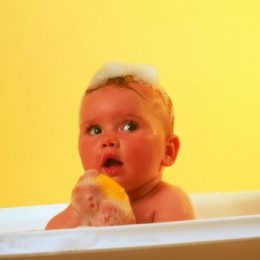 Купание новорожденного — несколько полезных советов для родителей