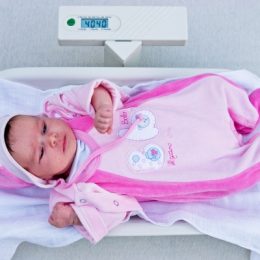 Недоношена дитина: поради щодо догляду