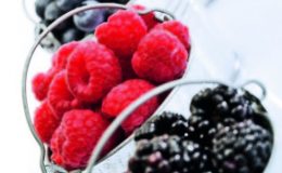 Ученые: малина защищает от рака