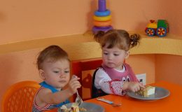 Питание ребенка: чем опасен дефицит жиров и какое масло для малыша лучшее