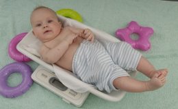 Нормы роста и веса ребенка до года — что важно знать родителям