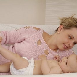Тріщини сосків при годуванні груддю – шукаємо причини