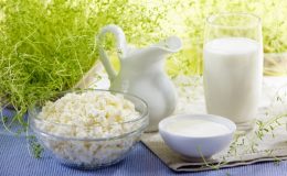 ТОП-4 вкусных блюд из творога, которые с удовольствием съест ребенок