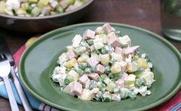 Безопасный салат Оливье для ребенка