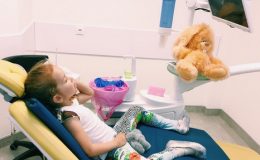 Що робити, якщо дитина боїться лікувати зуби?
