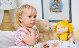 Дифтерия смертельно опасна для ребенка. Как не пропустить
