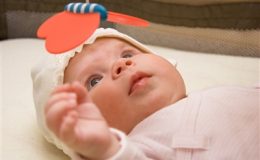 Перші ігри: як розважати новонародженого
