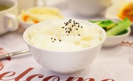 Детское питание: 6 полезных свойств рисовой каши