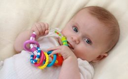 Игры на развитие мелкой моторики у новорожденного