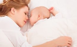 Древний способ, с которым новорожденный ребенок будет спать крепче