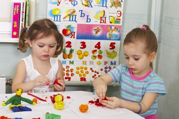 домашний пластилин для детей своими руками, тесто для лепки для детей, лепка из пластилина, поделки из теста, соленое тесто