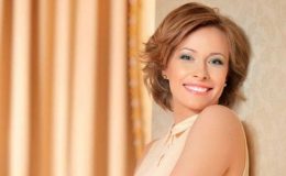 Елена Кравец показала первую прическу маленькой дочки