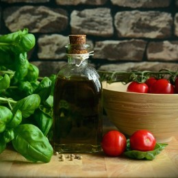 Топ-8 продуктов, которые помогут пережить летнюю жару