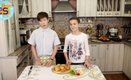 Полезные и вкусные блинные булочки: простой видеорецепт от Cool School