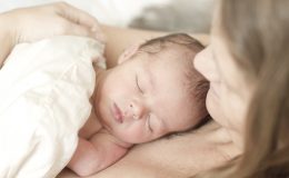 Откройте магию объятий вместе с Huggies в проекте «Рожденные для объятий»
