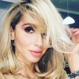 Світлана Лобода через щільний графік спілкується з донькою за Вайбером