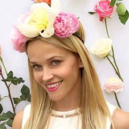 Різ Візерспун показала дочку свою копію