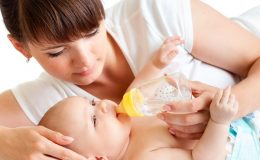 Штучне вигодовування: як часто потрібно годувати дитину