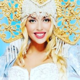 Дочь Оли Поляковой показала тренды школьной моды 2016