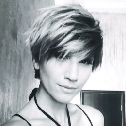Аніта Луценко показала вправу від болю у попереку. Відео