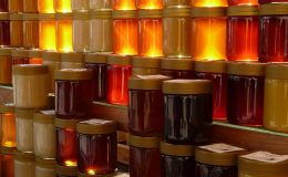 Де придбати мед, та як правильно вибрати цей цінний продукт