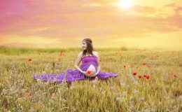 Від появи живота до перших кроків малюка: 15 ідей креативних фото