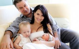 Дружина Алека Болдуїна показала, як виглядає жіноча фігура через 24 години після пологів