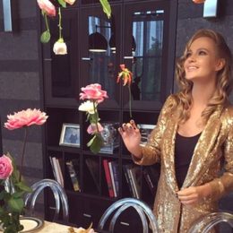 Глюкоза поділилася фото з дитячої золотої вечірки