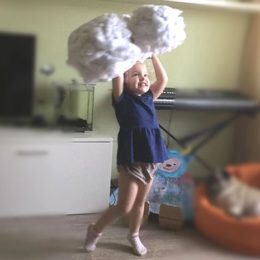 Розвиток моторики, уяви та логіки у дитини: робимо хмари своїми руками