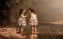 Мистецтво життя: мама-фотограф показала зворушливі кадри близнючок з невиліковною хворобою