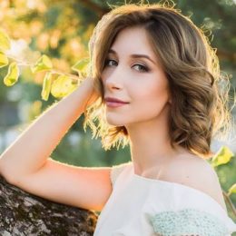 Сніжана Єгорова стала бабусею вдруге