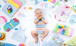 Как одевать грудничка весной: 5 нужных вещей для улицы