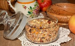 Диетологи рассказали какие мюсли опасны для здоровья