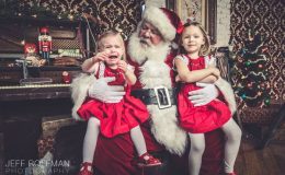 Американский фотограф показал, как дети реагируют на Санта Клауса