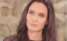 Жизнь продолжается: Анджелина Джоли впервые заговорила о разводе с Брэдом Питтом