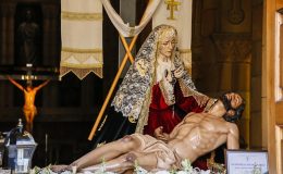 Всеношна на Великдень: чи брати з собою дитину і що можна робити і не можна