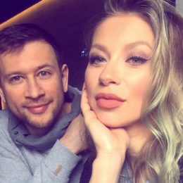 Поліна Логунова показала перший транспорт новонародженої доньки