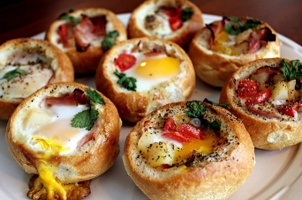 http://www.perfectingthepairing.com/2012/03/customizable-bread-bowl-breakfast.html